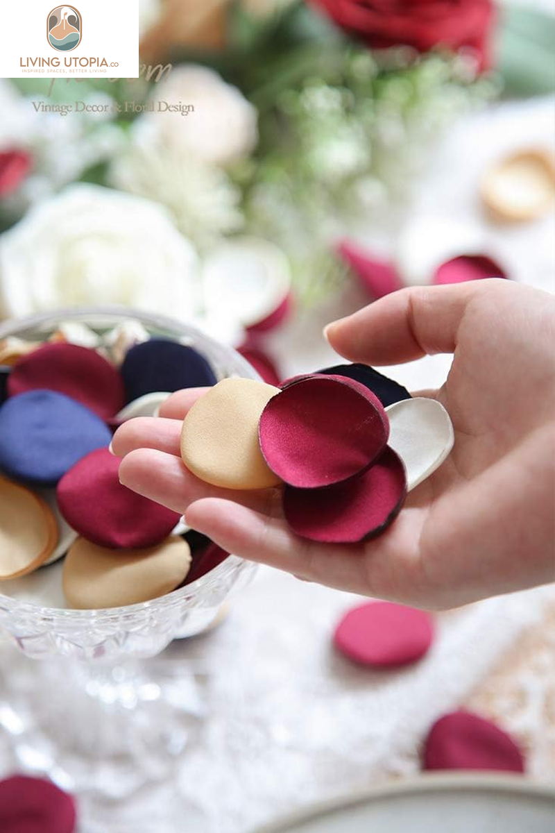 500Pcs Rose Petals Burgundy Navy Faux Silk Flower Petals for Wedding Flower Girl Basket Aisle Runner Scatter Dinner Table Centerpieces Party Confetti Bridal Shower Romantic Night Decoration