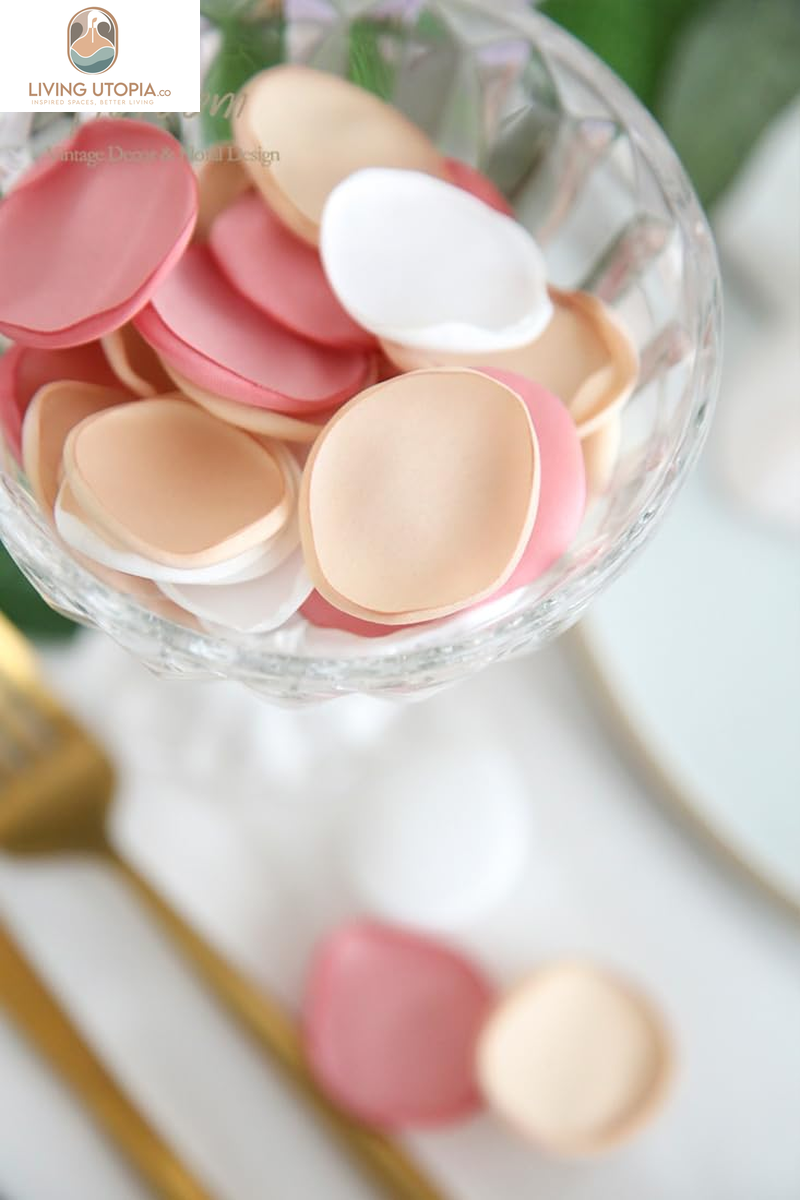 300Pcs Rose Petals Champagne Pink Faux Silk Flower Petals for Wedding Flower Girl Basket Aisle Runner Scatter Dinner Table Centerpieces Party Confetti Bridal Shower Romantic Night Decoration