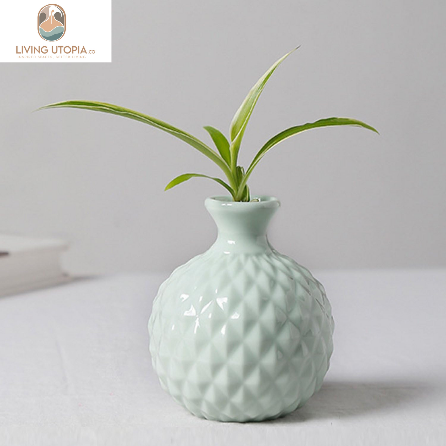Ikebana Vase Flower Arrangement Bud Vase Hydroponics Macaron Colorful Ceramic Decorative Vase (Light Green)