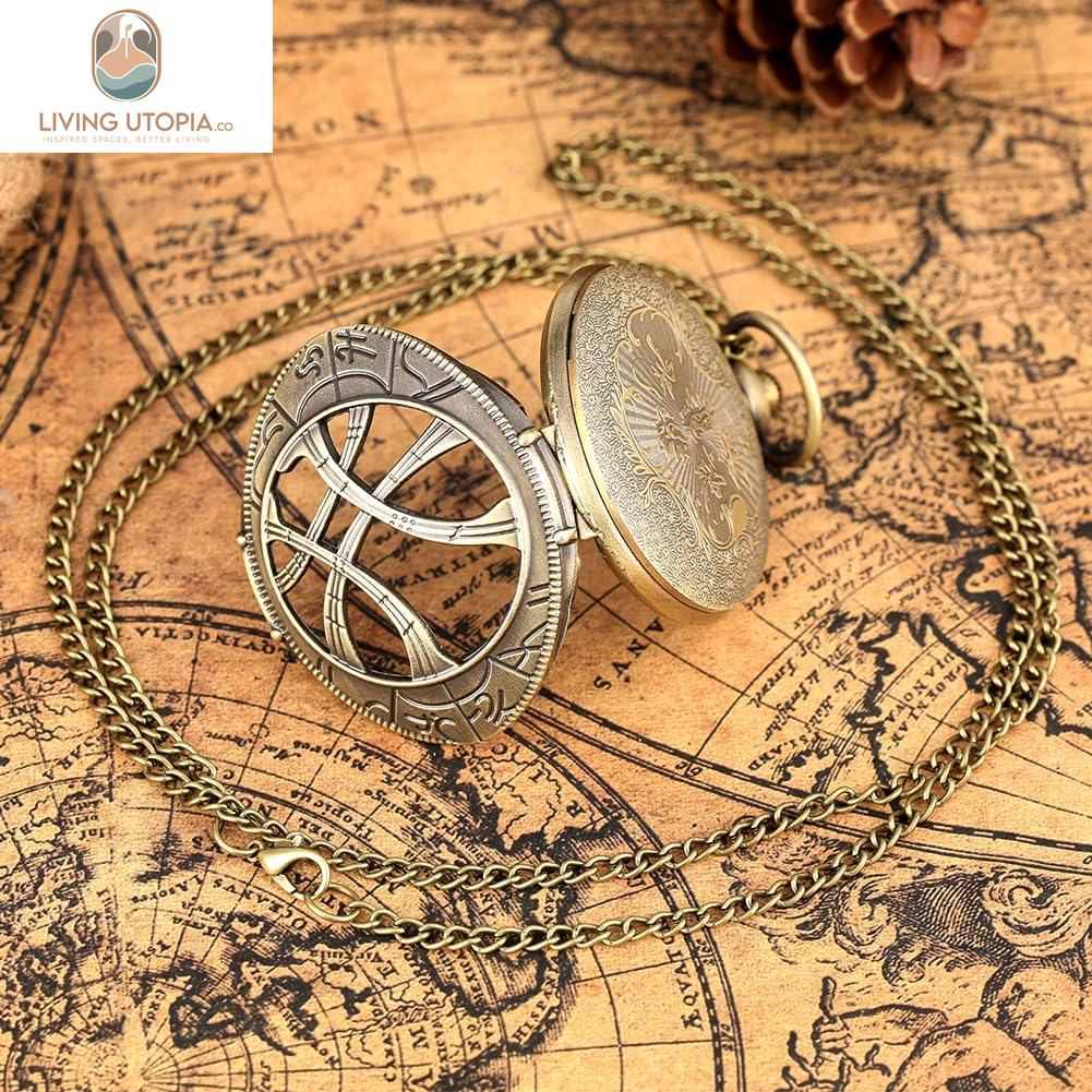 Mens Quartz Pocket Watch Green Eyes round Case Shape Pendant Necklace Pocket Watch