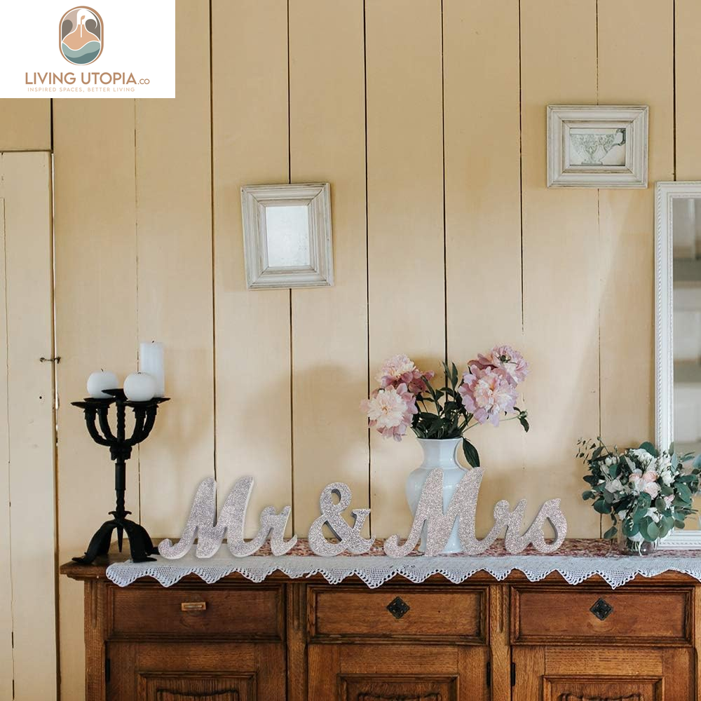 Mr and Mrs Sign Wedding Sweetheart Table Decorations,Mr and Mrs Letters Decorative Letters for Wedding Photo Props Party Banner Decoration,Wedding Shower Gift (Silver Glitter)