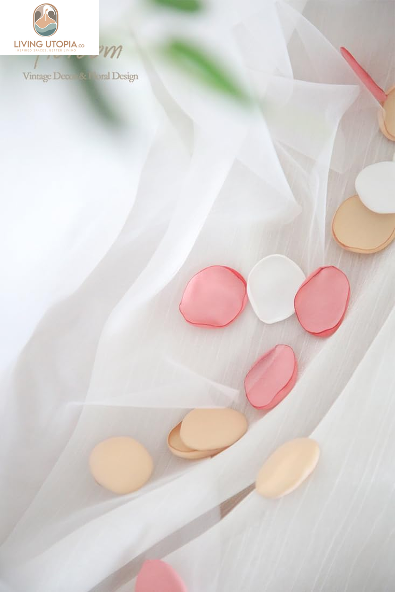 300Pcs Rose Petals Champagne Pink Faux Silk Flower Petals for Wedding Flower Girl Basket Aisle Runner Scatter Dinner Table Centerpieces Party Confetti Bridal Shower Romantic Night Decoration