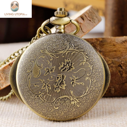 Mens Quartz Pocket Watch Green Eyes round Case Shape Pendant Necklace Pocket Watch